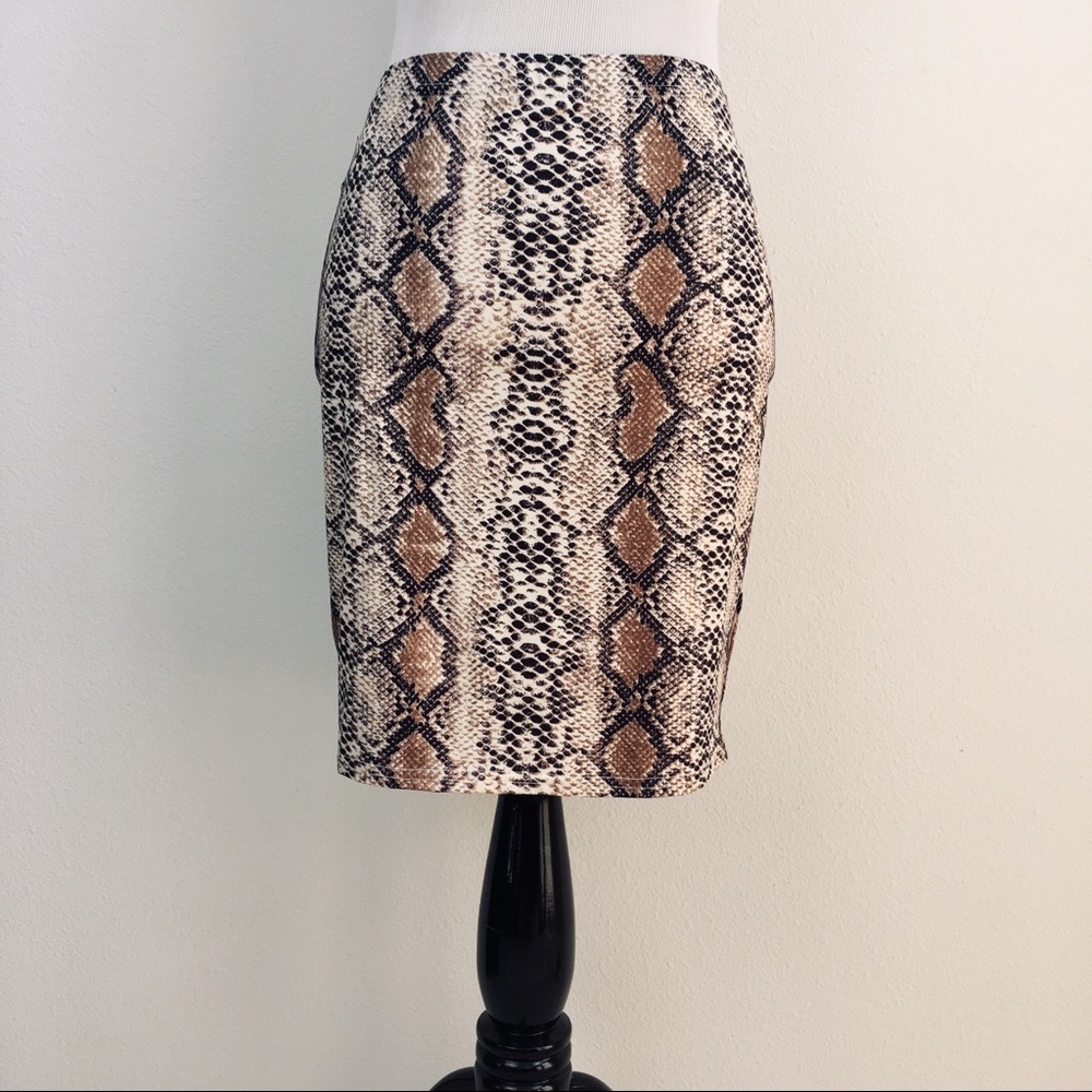SHEIN | M | Body-con Skirt | Snake Print